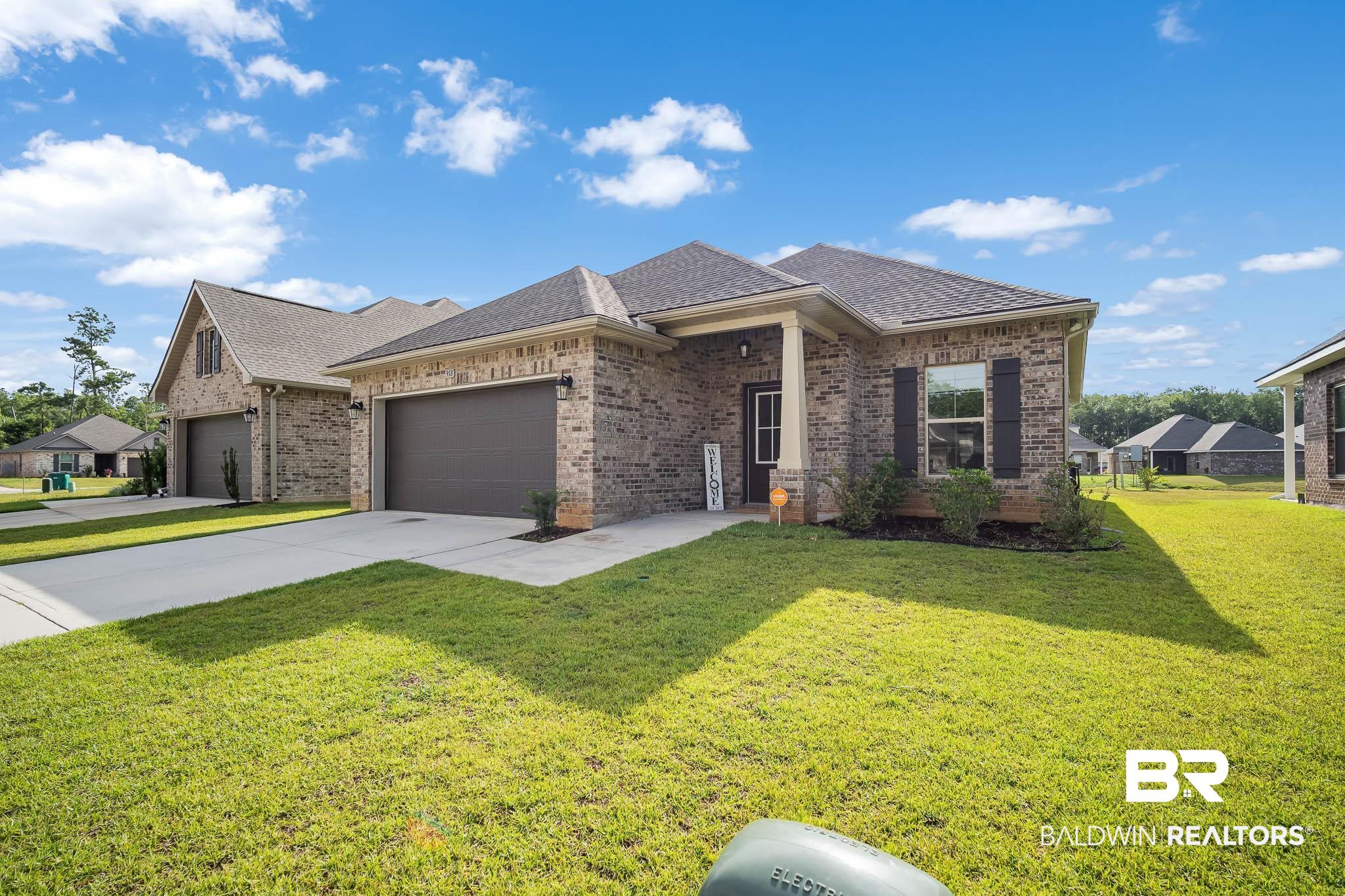 918 Gibson Court Foley, AL 36535 - Photo 2 of 23 3B/2B Brick Home