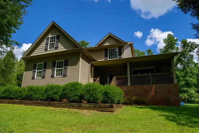 $600,000 | 4988 Highway 14, Landrum, SC 29356