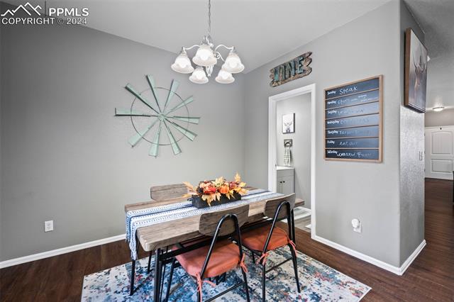6382 Pilgrimage Road Colorado Springs, CO 80925 - Photo 15 of 32 Dining room