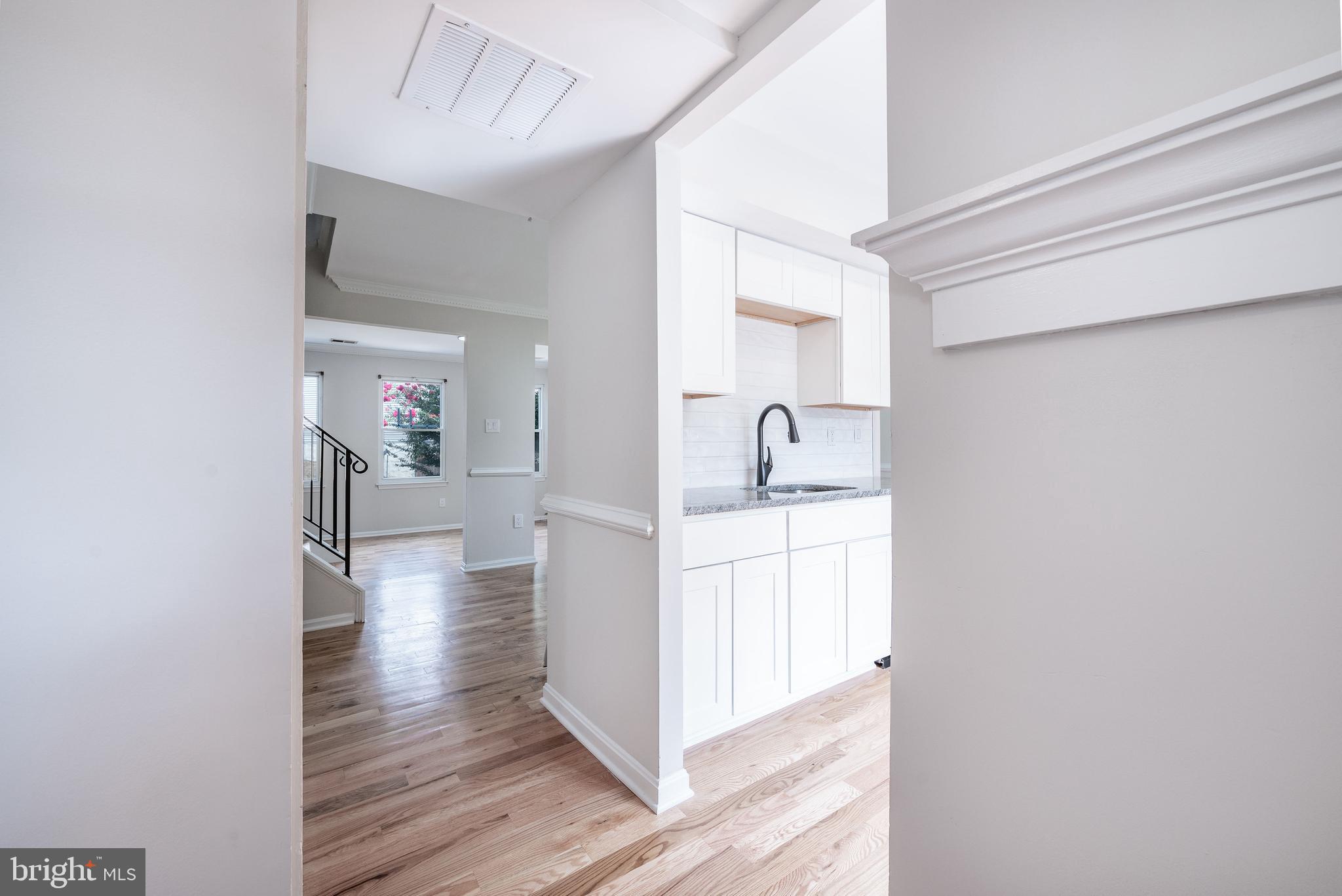 6921 Scotch Drive Laurel, MD 20707 - Photo 4 of 28