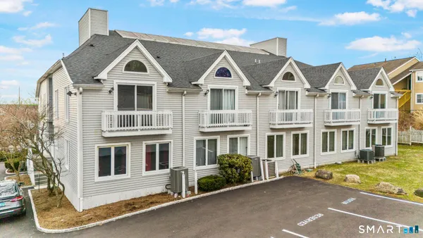 $389,000 | 115 Flax Hill Road, Unit 6, Norwalk, CT 06854