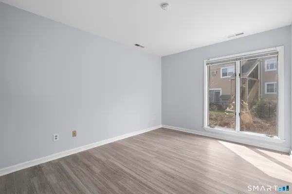 $389,000 | 115 Flax Hill Road, Unit 6, Norwalk, CT 06854