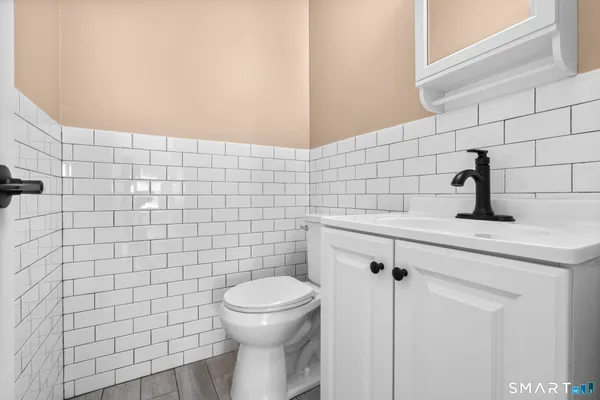 $389,000 | 115 Flax Hill Road, Unit 6, Norwalk, CT 06854