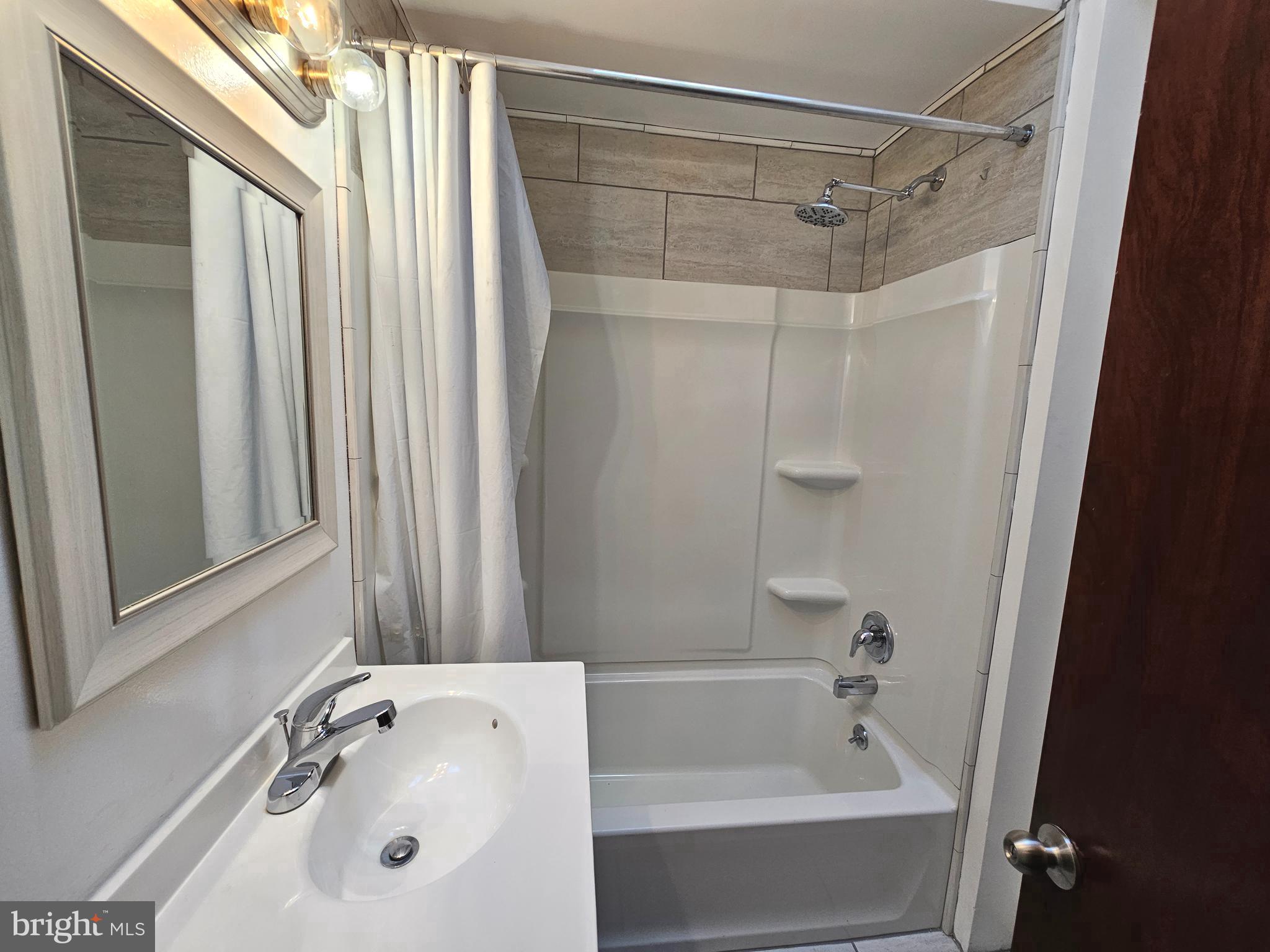 409 Copley Road Upper Darby, PA 19082 - Photo 10 of 24