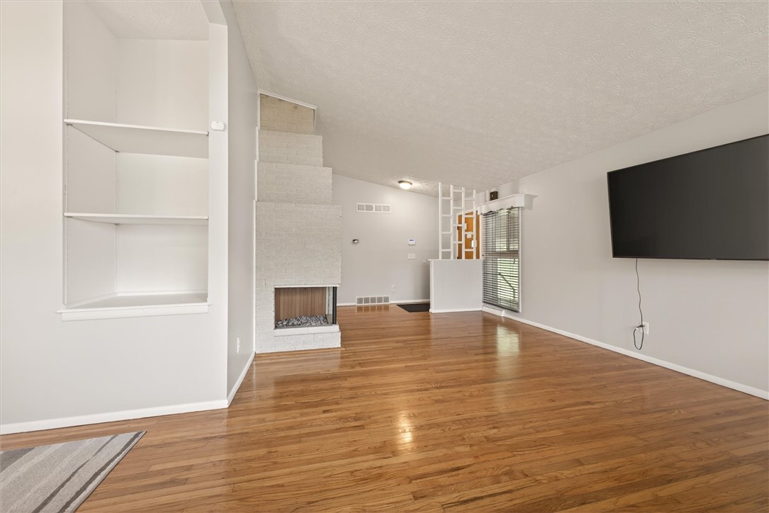 648 Pinnacle Road Henrietta, NY 14534 - Photo 12 of 45