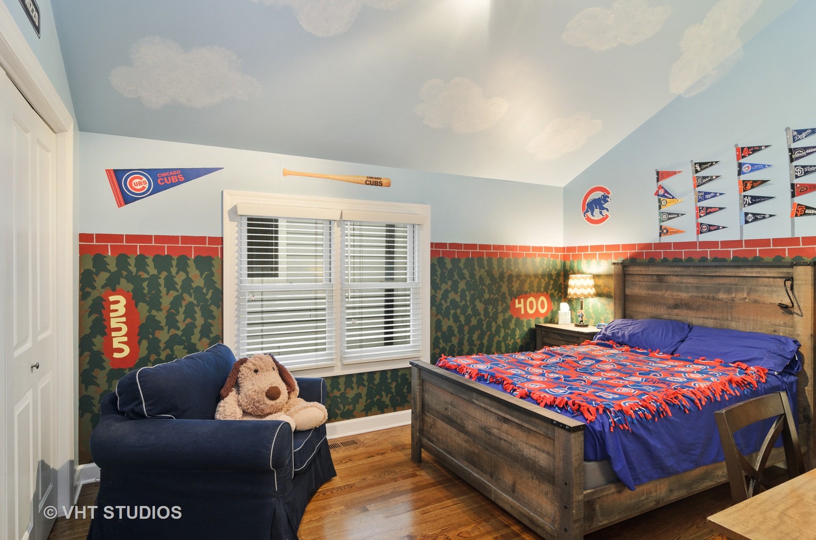 Undisclosed Address Chicago, IL 60618 - Photo 14 of 27