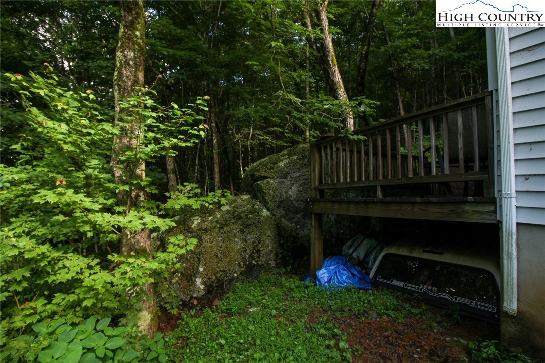 387 Sugarloaf Road Boone, NC 28607 - Photo 3 of 20