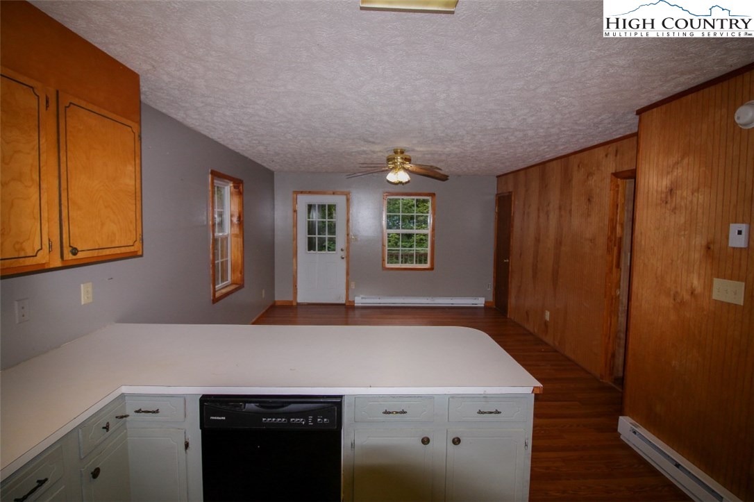 387 Sugarloaf Road Boone, NC 28607 - Photo 9 of 20