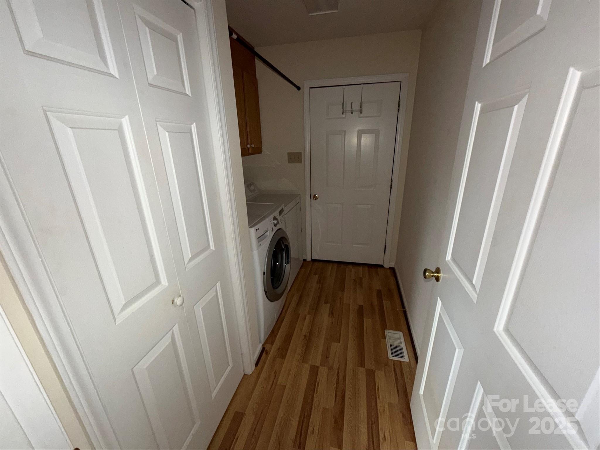 401 Miller Farm Road Statesville, NC 28625 - Photo 14 of 18 a view of a bathroom from balcony