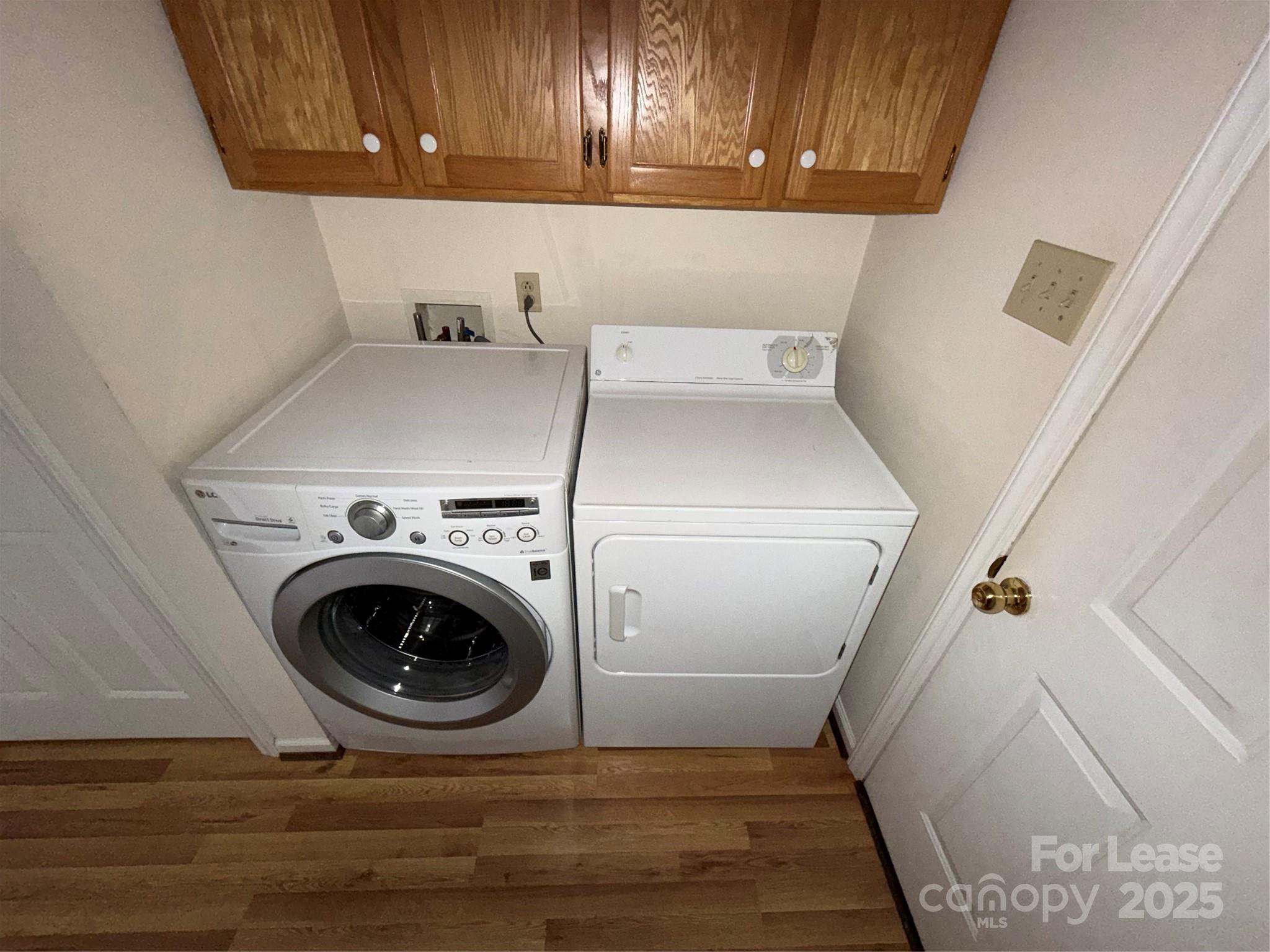 401 Miller Farm Road Statesville, NC 28625 - Photo 15 of 18 a utility room with dryer and washer