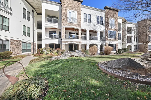 $448,900 | 2600 Hillsboro Pike, Unit 204, Nashville, TN 37212
