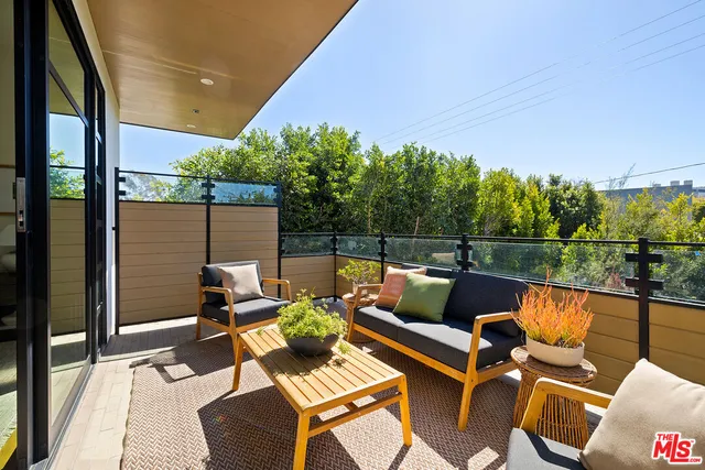 $5,750,000 | 8732 Rangely Avenue, West Hollywood, CA 90048