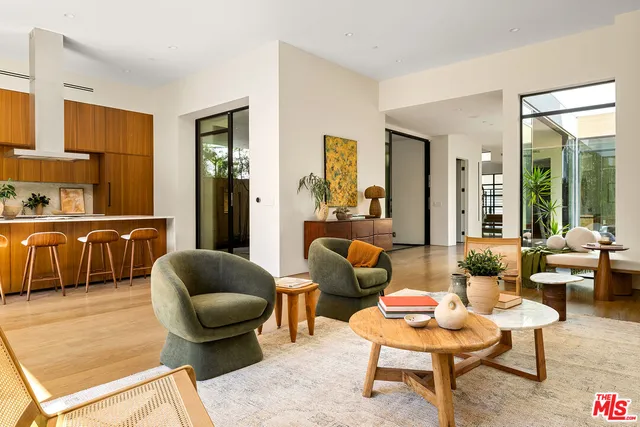 $5,750,000 | 8732 Rangely Avenue, West Hollywood, CA 90048