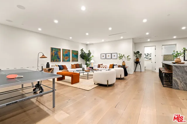 $5,750,000 | 8732 Rangely Avenue, West Hollywood, CA 90048