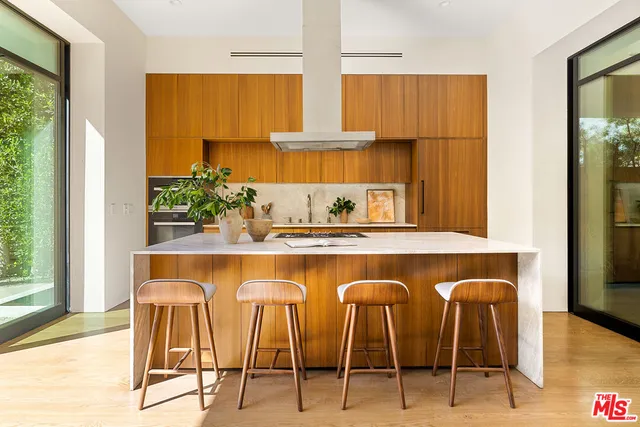 $5,750,000 | 8732 Rangely Avenue, West Hollywood, CA 90048