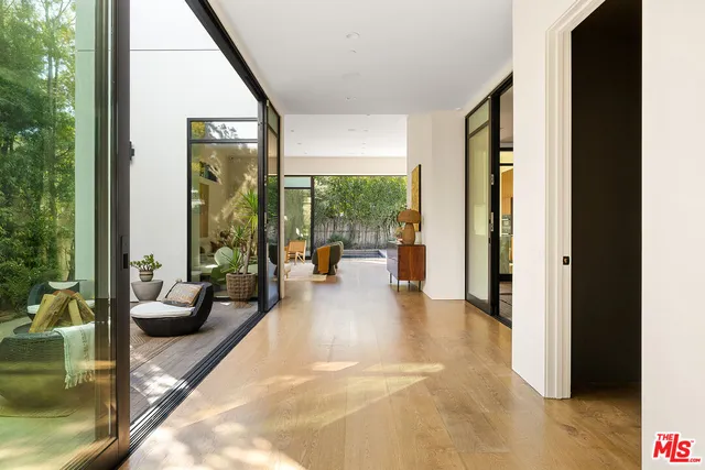 $5,750,000 | 8732 Rangely Avenue, West Hollywood, CA 90048