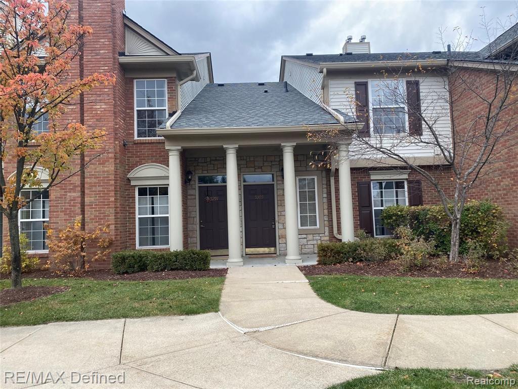 5305 Brookemonte Circle, Unit 340 Rochester, MI 48306 - Photo 1 of 30