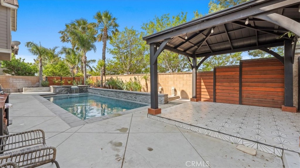 5448 Turin Way Fontana, CA 92336 - Photo 28 of 40 a view of small pool