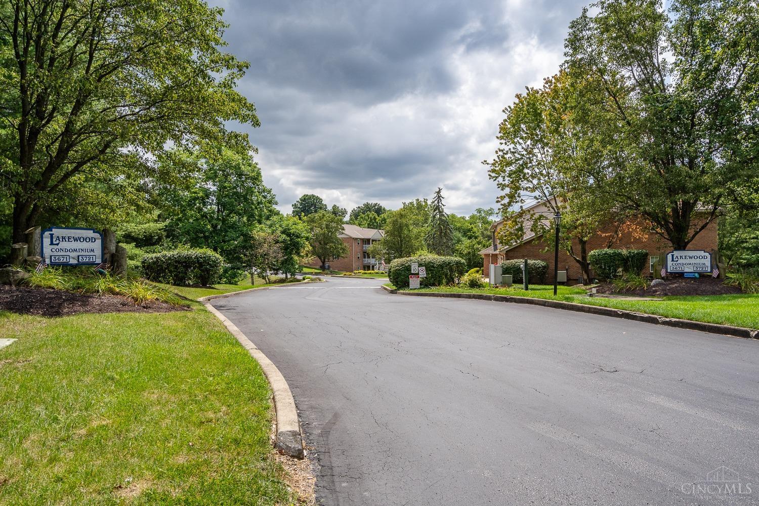3721 Galbraith Road, Unit 4 Cincinnati, OH 45247 - Photo 47 of 53 Gallery Image 47