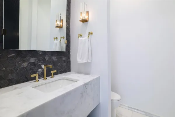 $5,250,000 | 2701 Toro Canyon Road, Unit B, Austin, TX 78746