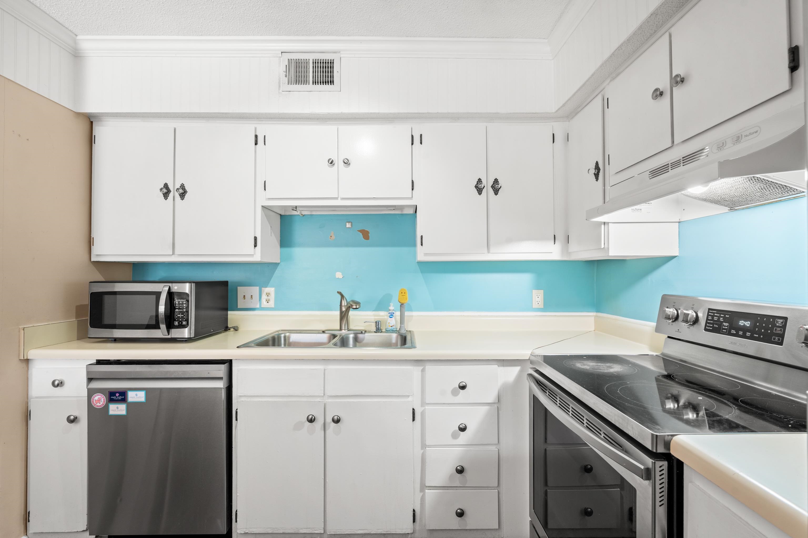 405 Cambridge Circle, Unit B7 Murrells Inlet, SC 29576 - Photo 7 of 17