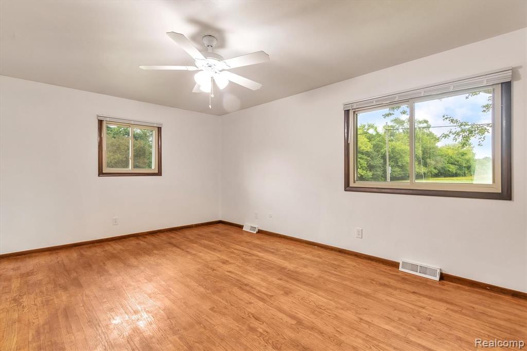 8926 Hannan Road Wayne, MI 48184 - Photo 37 of 54