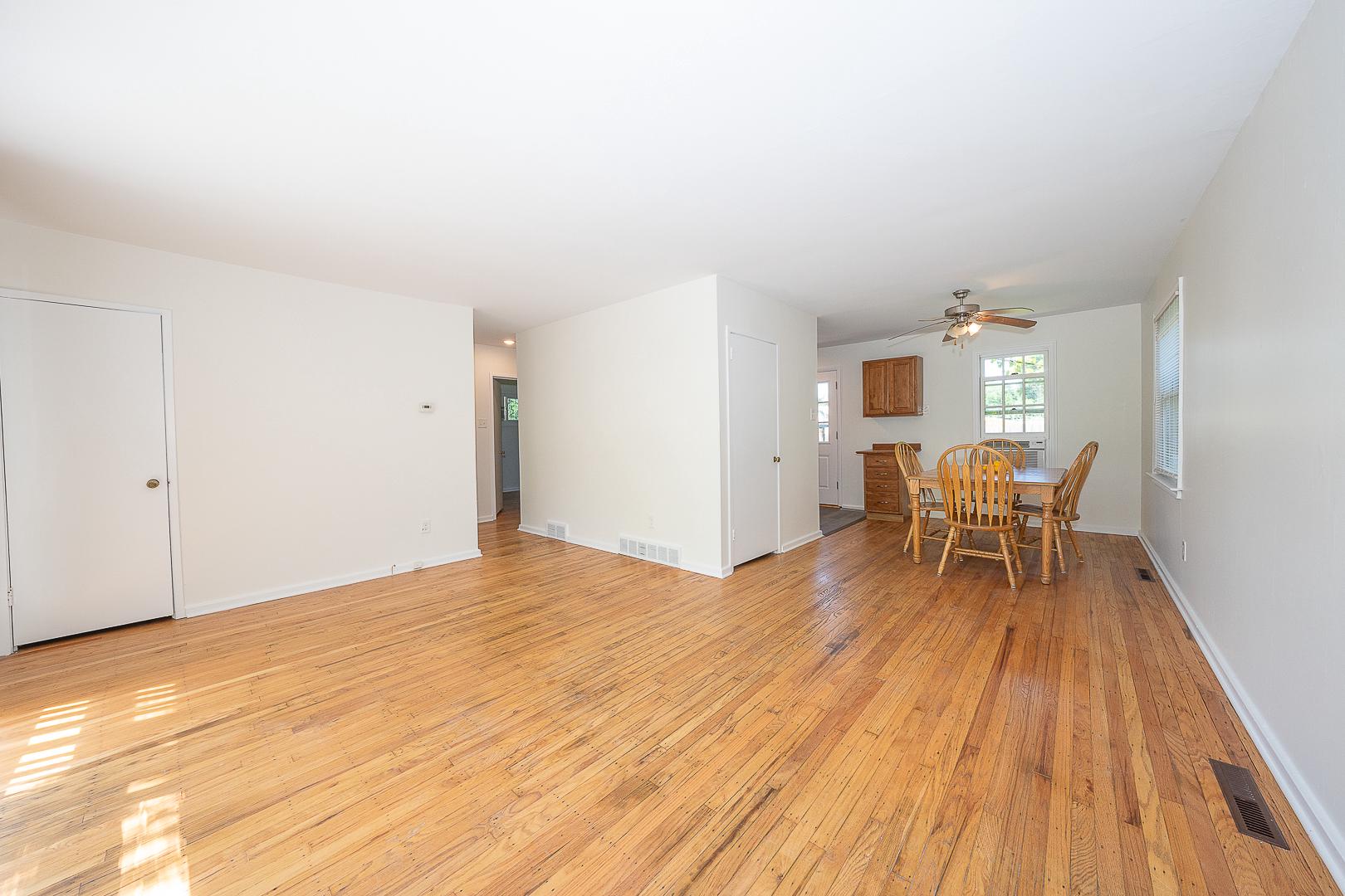 35 Eastwood Road Berwyn, PA 19312 - Photo 5 of 30