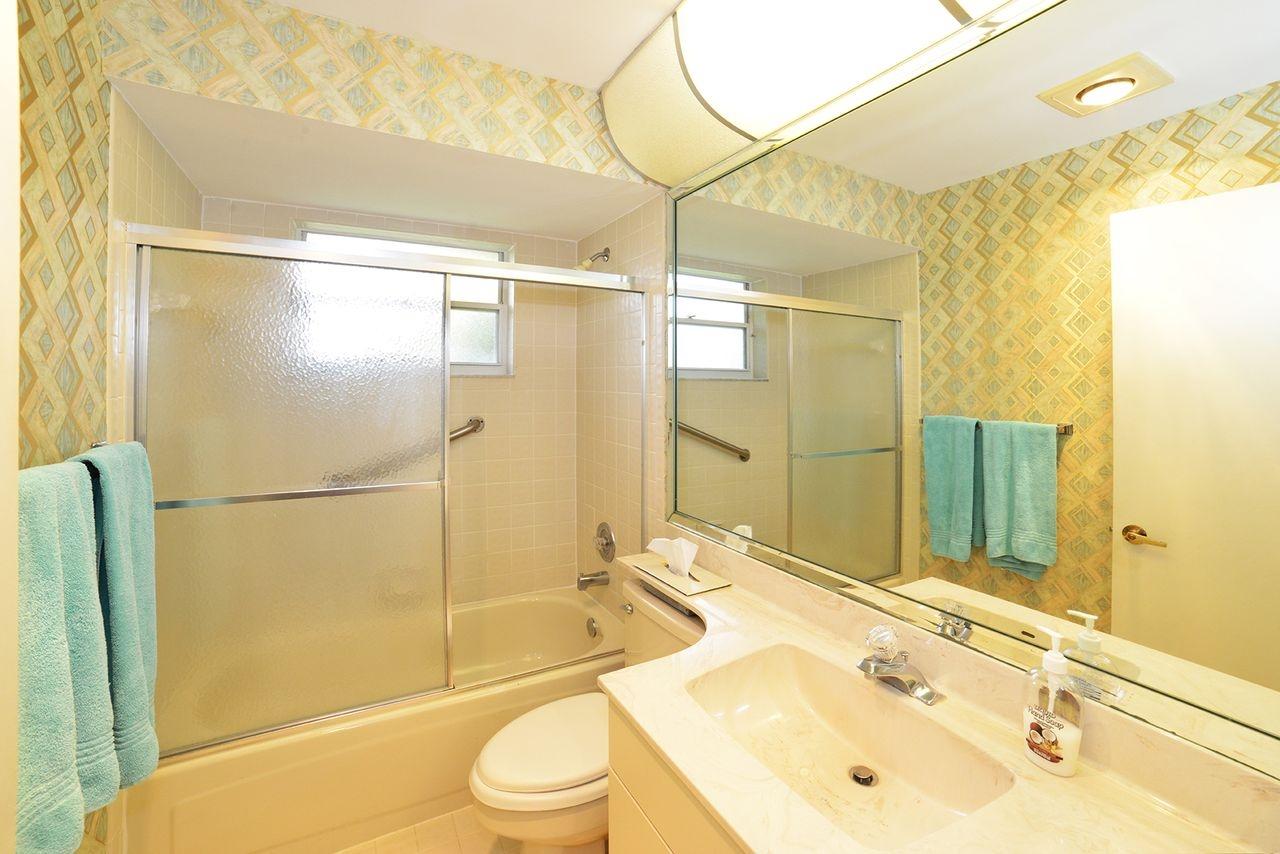 10920 Ladera Lane, Unit A Boca Raton, FL 33498 - Photo 17 of 21 Bathroom