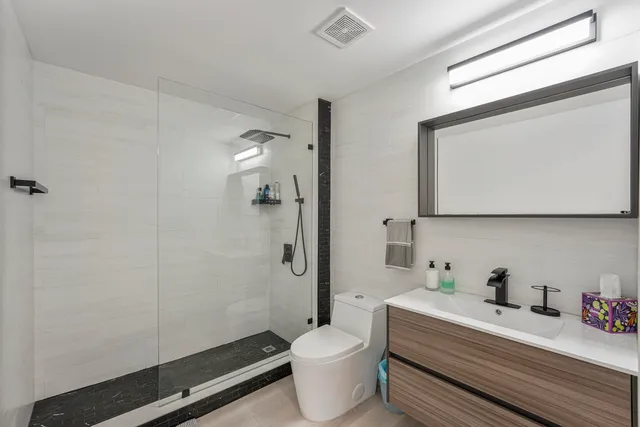 $6,000 | 1931 Northeast 2nd Street, Unit 301, Deerfield Beach, FL 33441