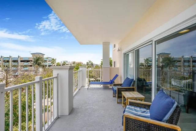 $6,000 | 1931 Northeast 2nd Street, Unit 301, Deerfield Beach, FL 33441