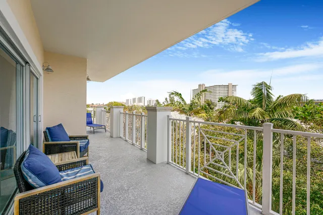 $6,000 | 1931 Northeast 2nd Street, Unit 301, Deerfield Beach, FL 33441