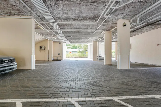 $6,000 | 1931 Northeast 2nd Street, Unit 301, Deerfield Beach, FL 33441