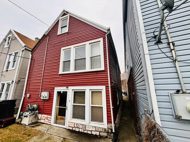 $179,000 | 2642 South Sacramento Avenue, Chicago, IL 60623