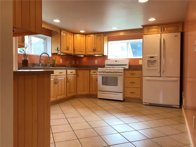 2037 Paintertown Road Irwin, PA 15642 - Photo 4 of 21 Gallery Image 4