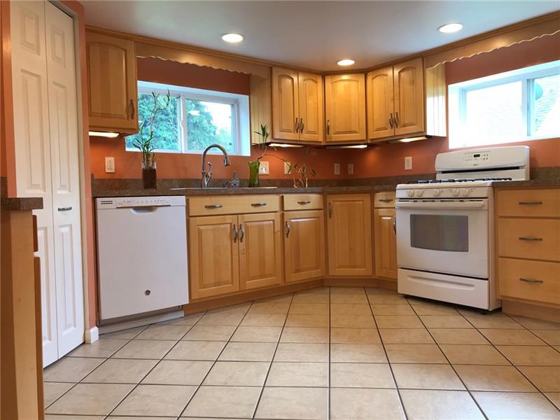 2037 Paintertown Road Irwin, PA 15642 - Photo 6 of 21 Gallery Image 6