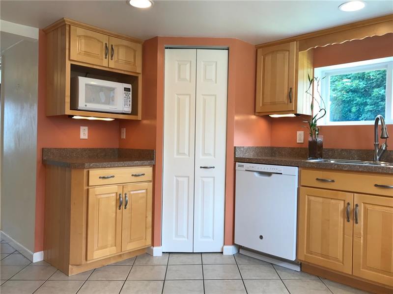 2037 Paintertown Road Irwin, PA 15642 - Photo 7 of 21 Gallery Image 7