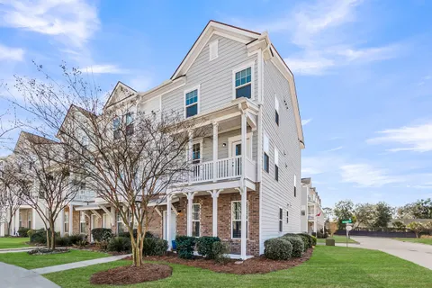 $525,000 | 141 Rowans Creek Drive, Charleston, SC 29492