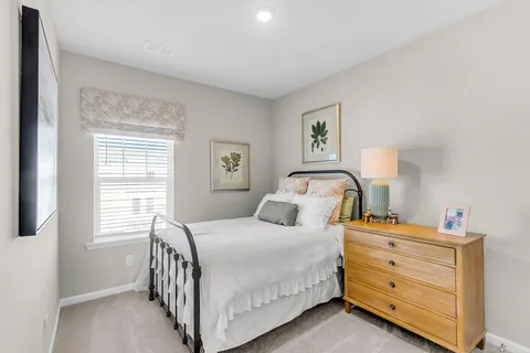 $525,000 | 141 Rowans Creek Drive, Charleston, SC 29492