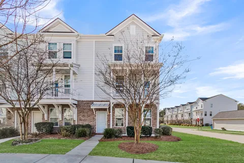 $525,000 | 141 Rowans Creek Drive, Charleston, SC 29492