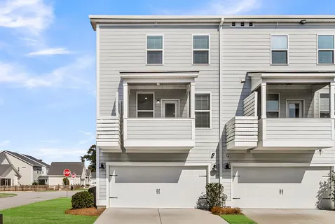 $525,000 | 141 Rowans Creek Drive, Charleston, SC 29492