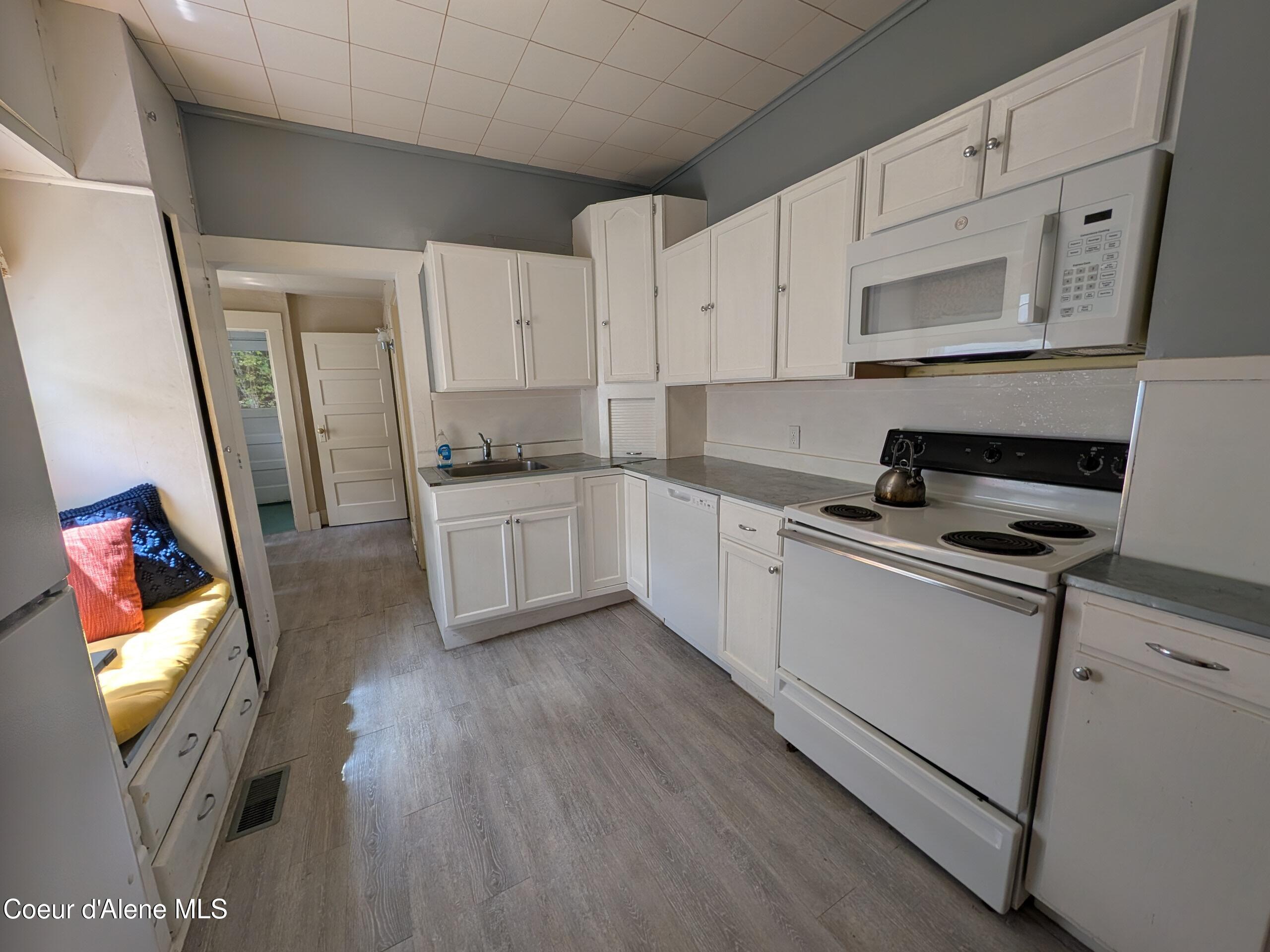 132 King Street Wallace, ID 83873 - Photo 12 of 26 132 King Street
