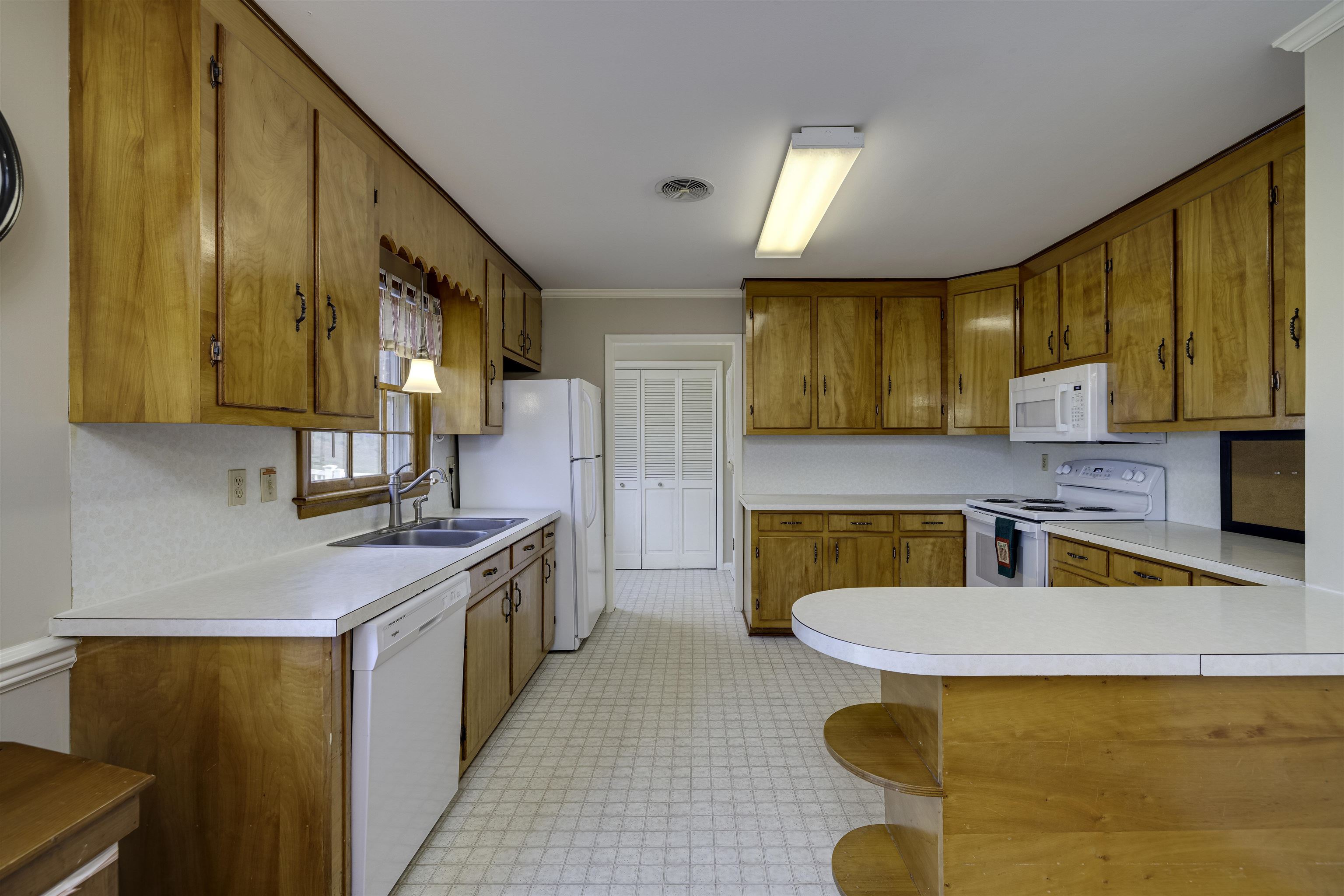 16 Greenfield Road Luray, VA 22835 - Photo 3 of 43 Gallery Image 3