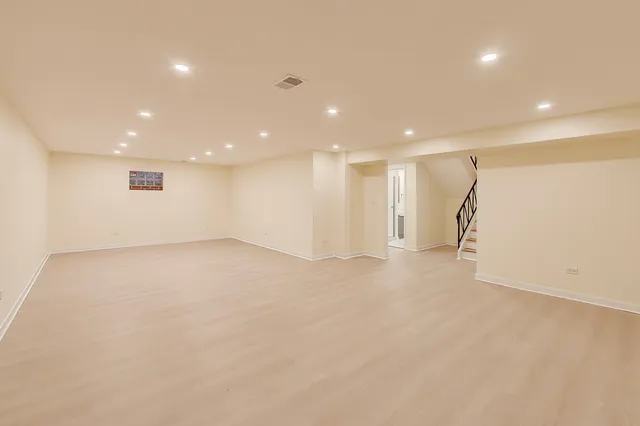 $4,950 | 475 Laurel Avenue, Unit G, Highland Park, IL 60035