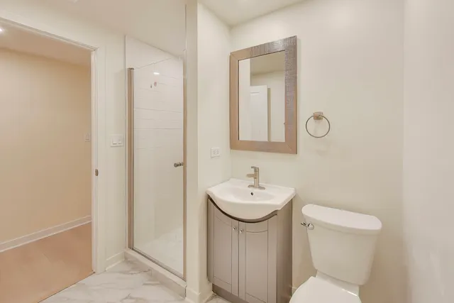 $4,950 | 475 Laurel Avenue, Unit G, Highland Park, IL 60035