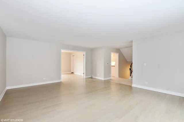 $4,495 | 475 Laurel Avenue, Unit G, Highland Park, IL 60035