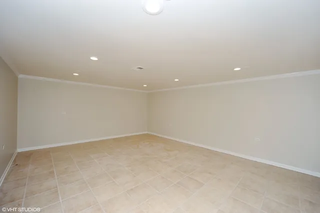 $4,495 | 475 Laurel Avenue, Unit G, Highland Park, IL 60035