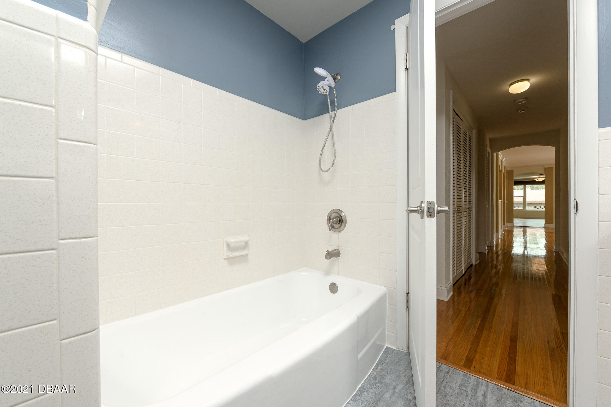 103 University Circle Ormond Beach, FL 32176 - Photo 31 of 55 Guest bath