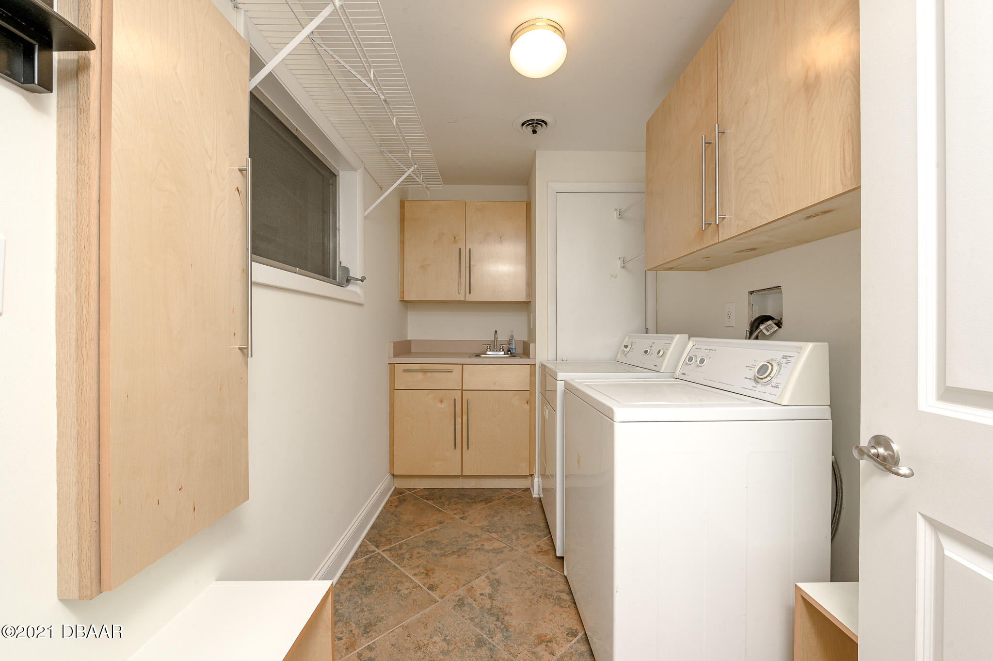 103 University Circle Ormond Beach, FL 32176 - Photo 40 of 55 Inside Launddry room