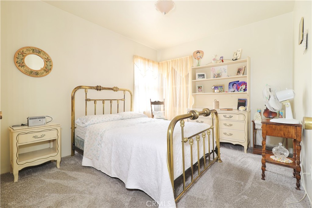 725 Hendricks Street Montebello, CA 90640 - Photo 6 of 18 Bedroom 1