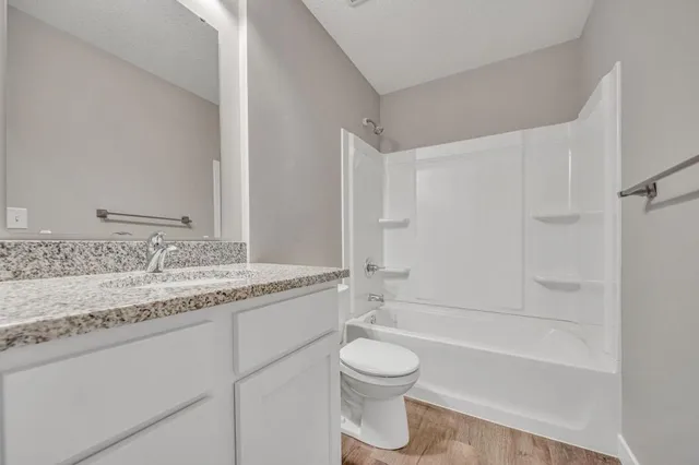 $2,250 | 722 Hilltop Lane, St. Croix Falls, WI 54024